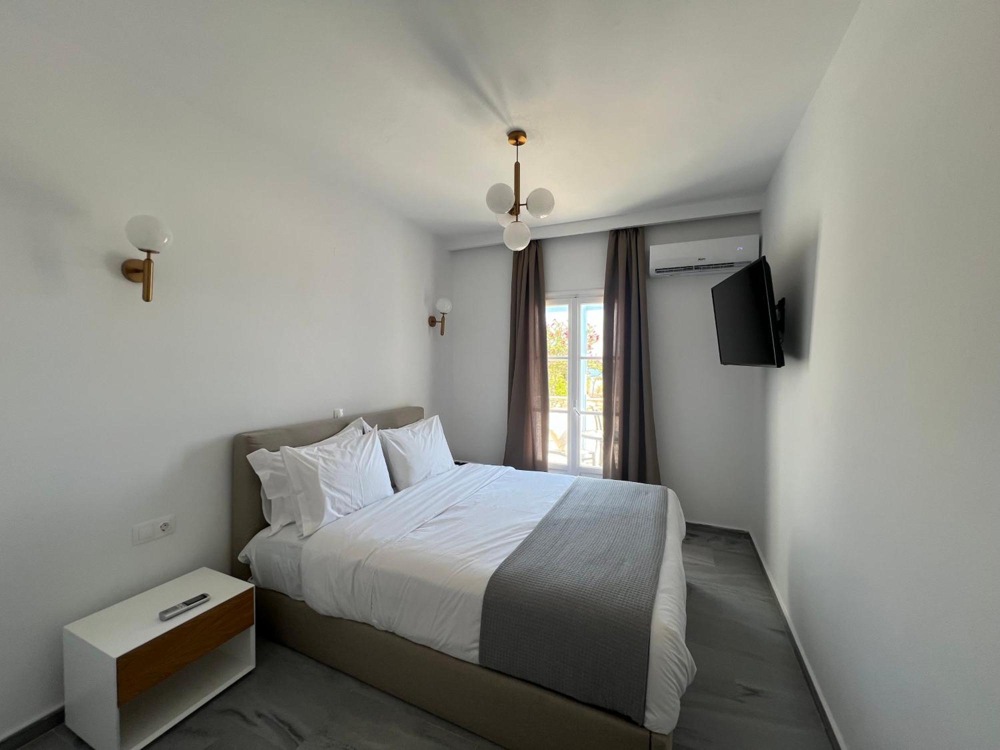 Yaleena Residences Drios Luaran gambar