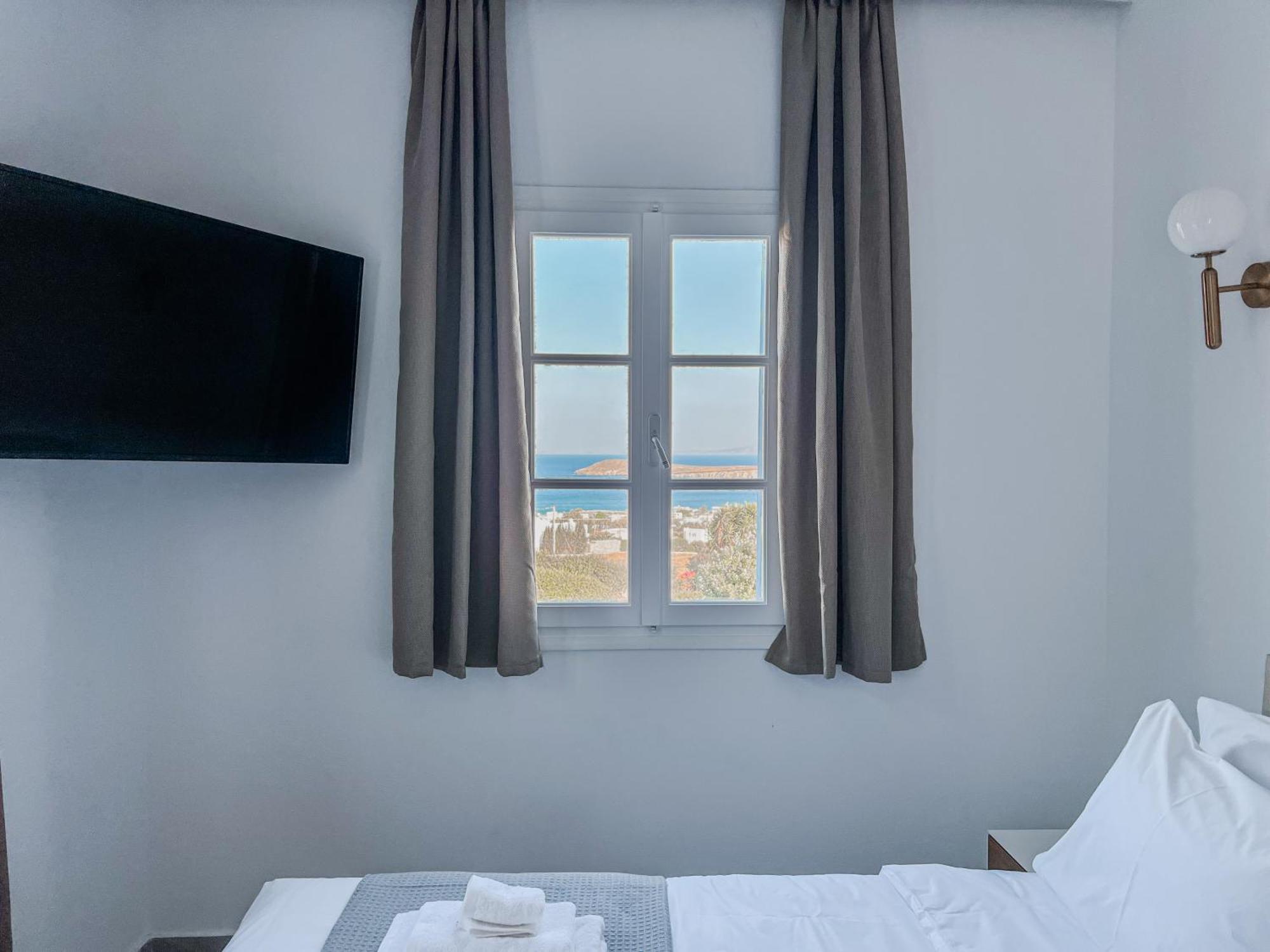 Yaleena Residences Drios Luaran gambar