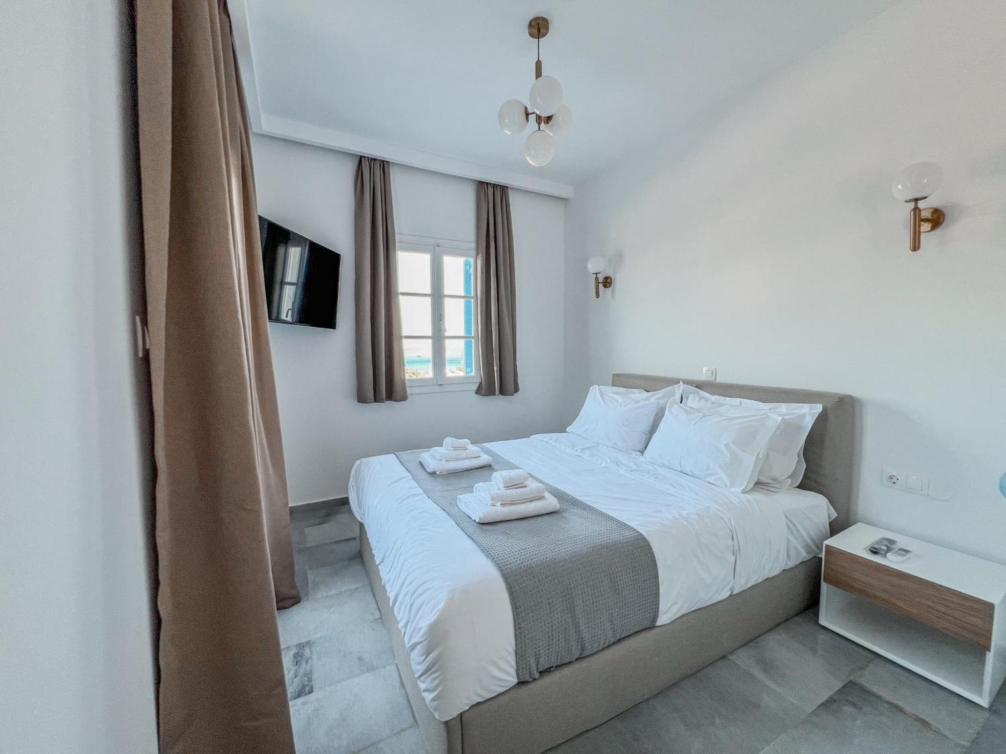 Yaleena Residences Drios Luaran gambar