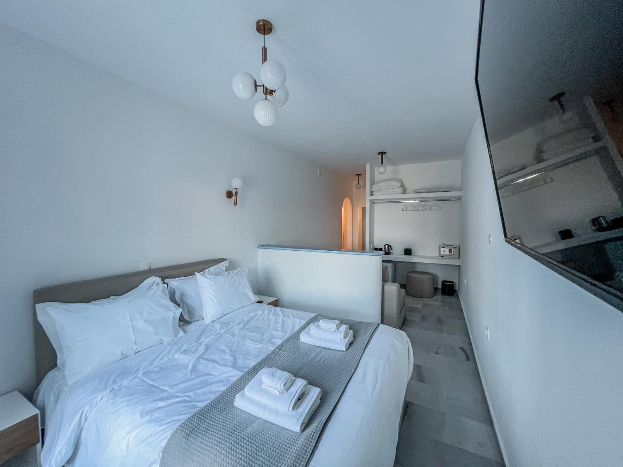 Yaleena Residences Drios Luaran gambar