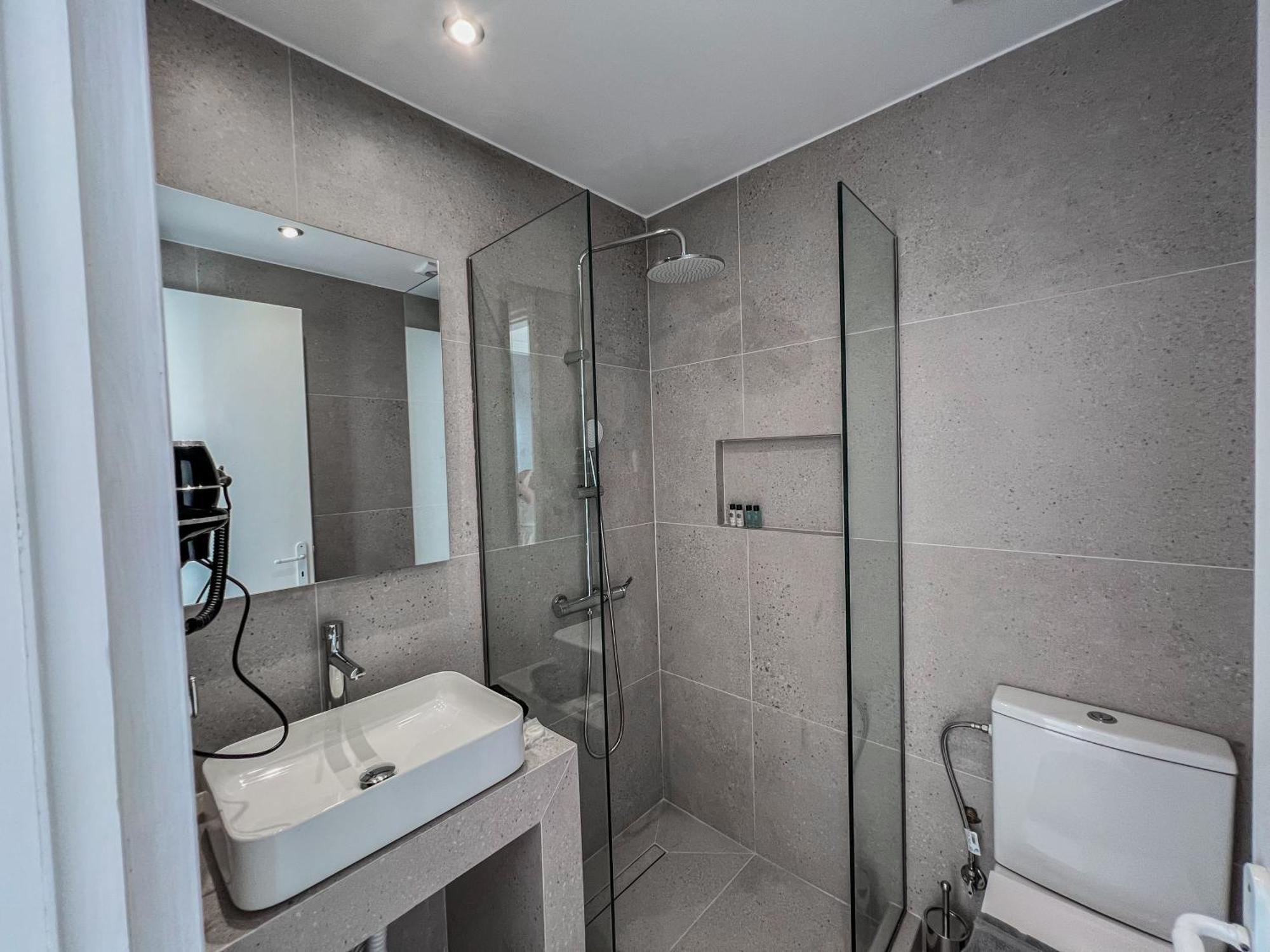 Yaleena Residences Drios Luaran gambar