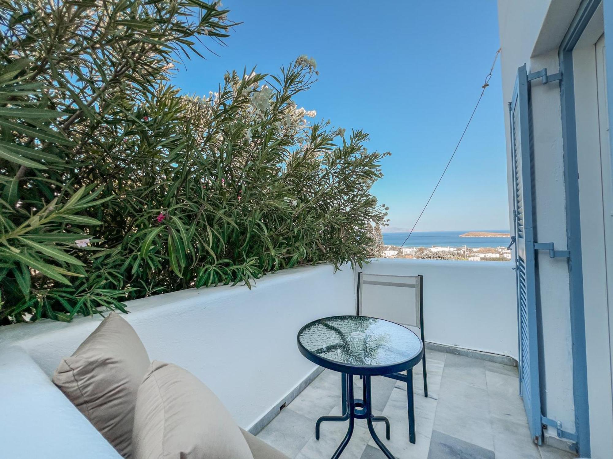 Yaleena Residences Drios Luaran gambar