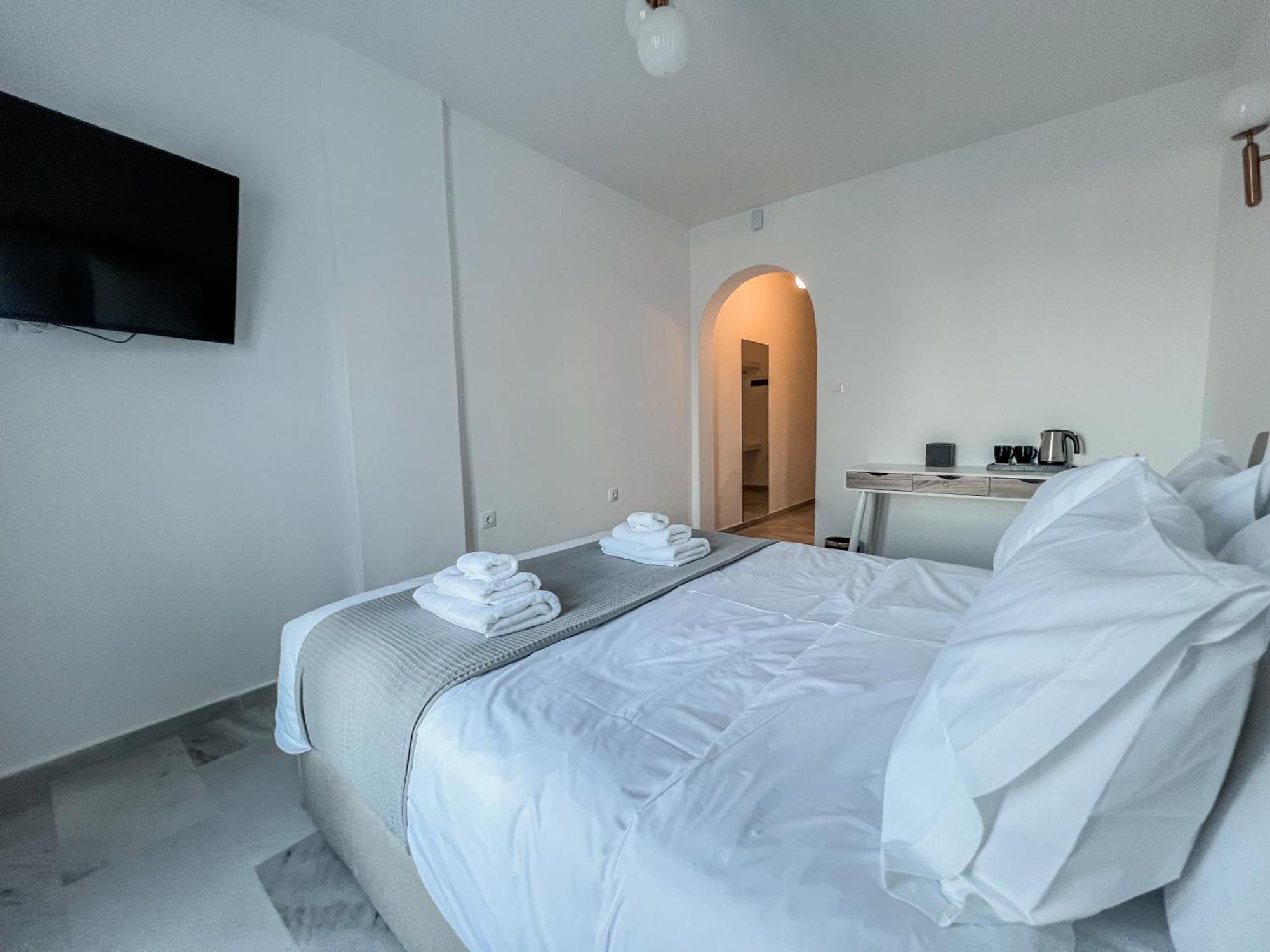 Yaleena Residences Drios Luaran gambar