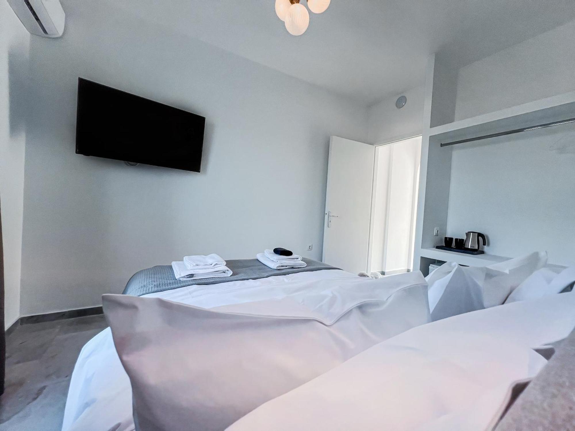 Yaleena Residences Drios Luaran gambar