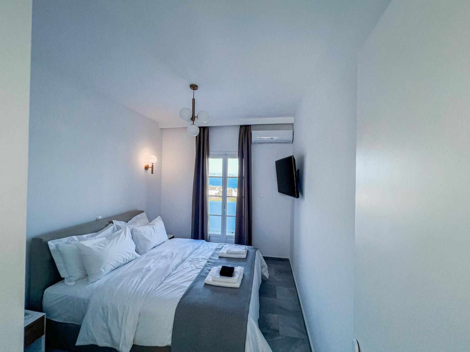 Yaleena Residences Drios Luaran gambar