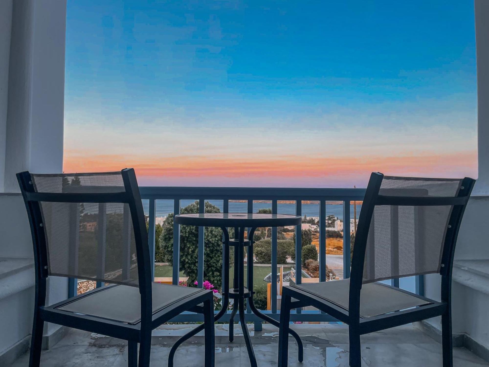 Yaleena Residences Drios Luaran gambar