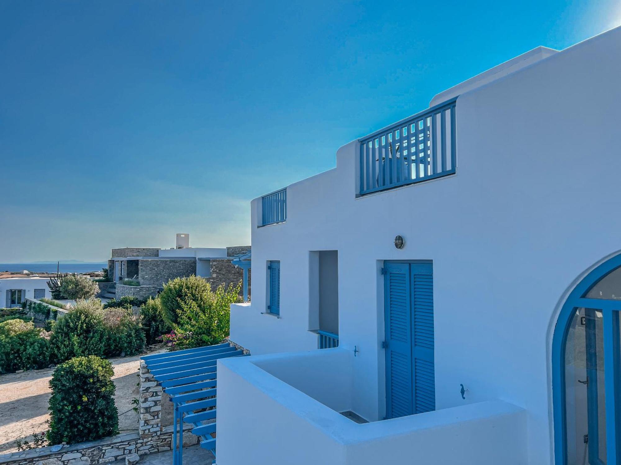 Yaleena Residences Drios Luaran gambar